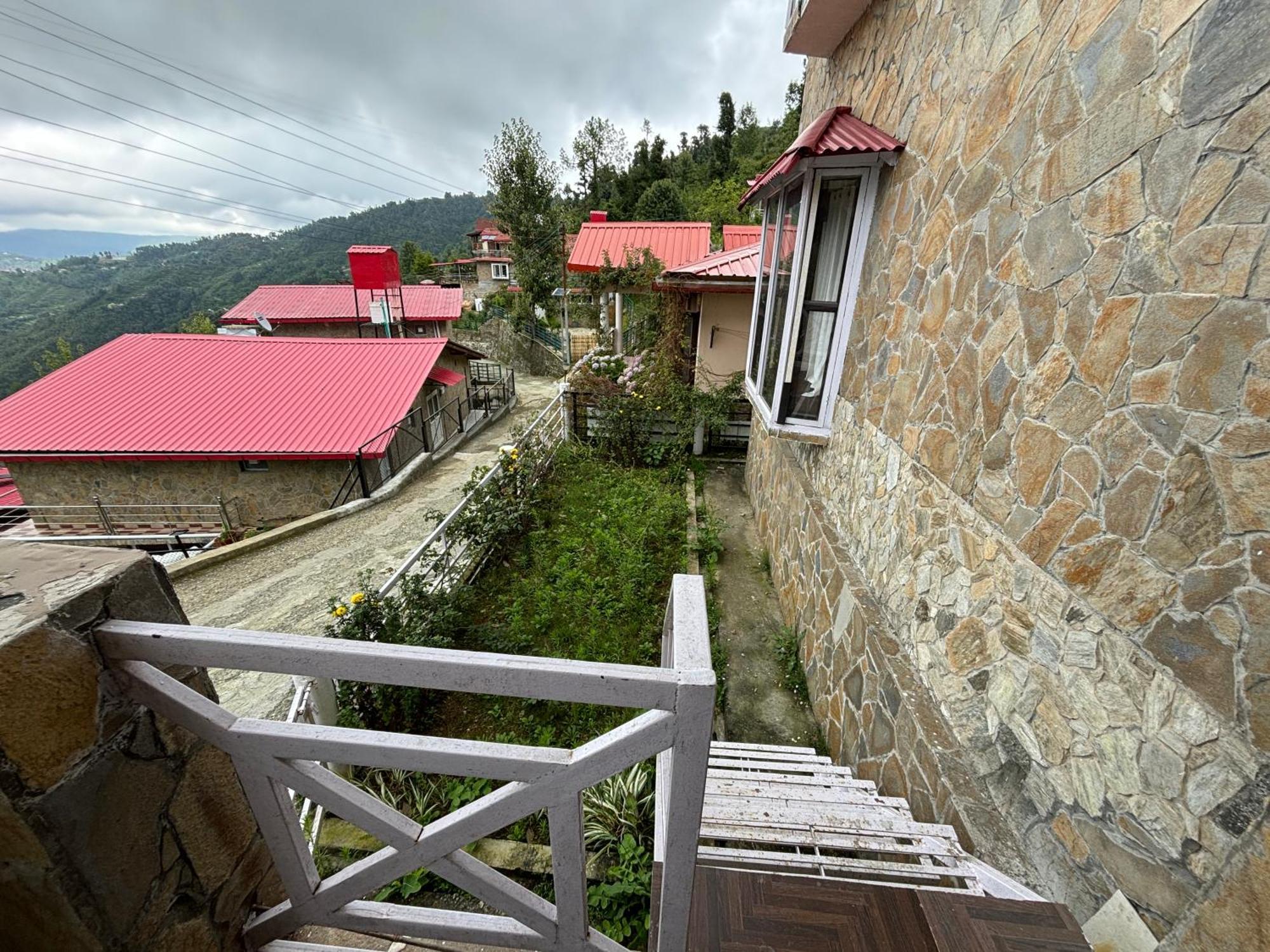 Indus Valley Mukteshwar Villa Eksteriør billede