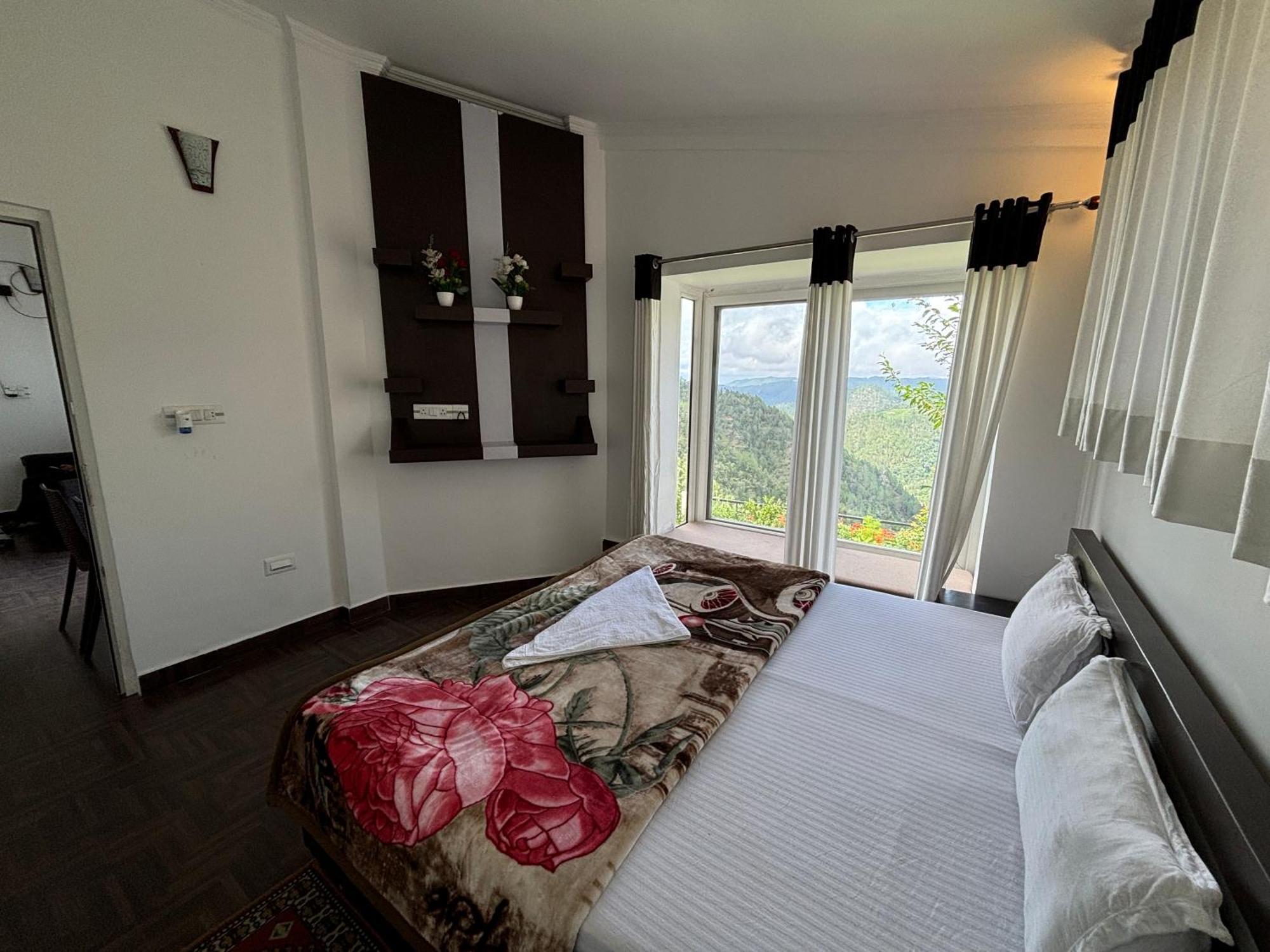 Indus Valley Mukteshwar Villa Eksteriør billede